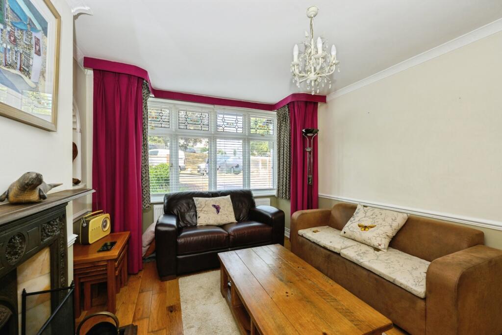 House in London - View 2