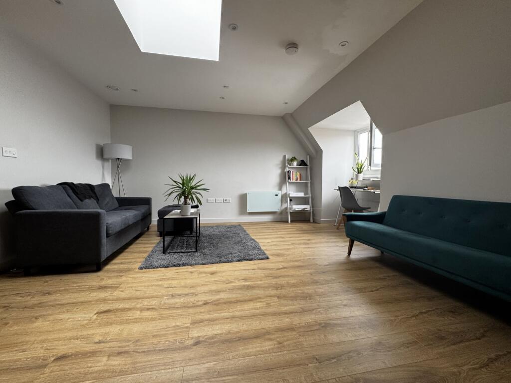 Apartment in Tonbridge - View 2