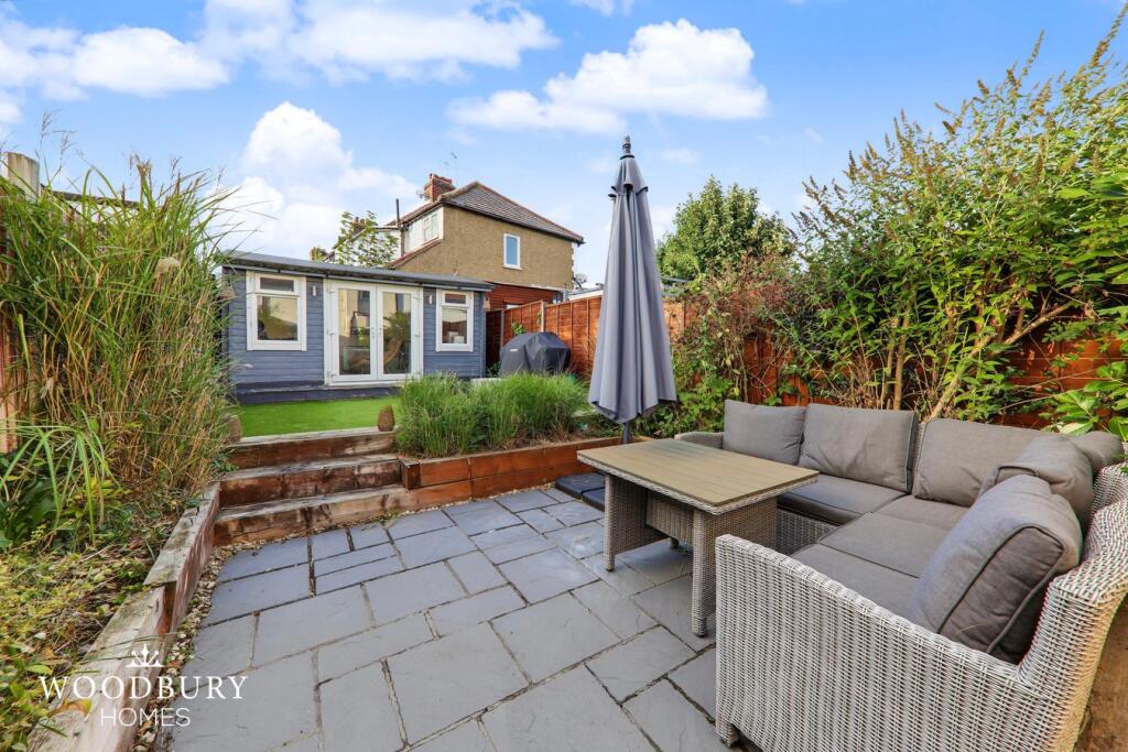 Southern Drive, Loughton, IG10 photo 4