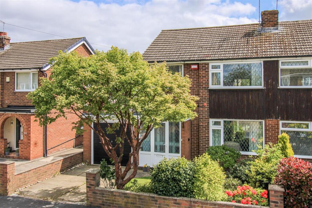 Main image of property: Oakwood Drive, Altofts, Normanton