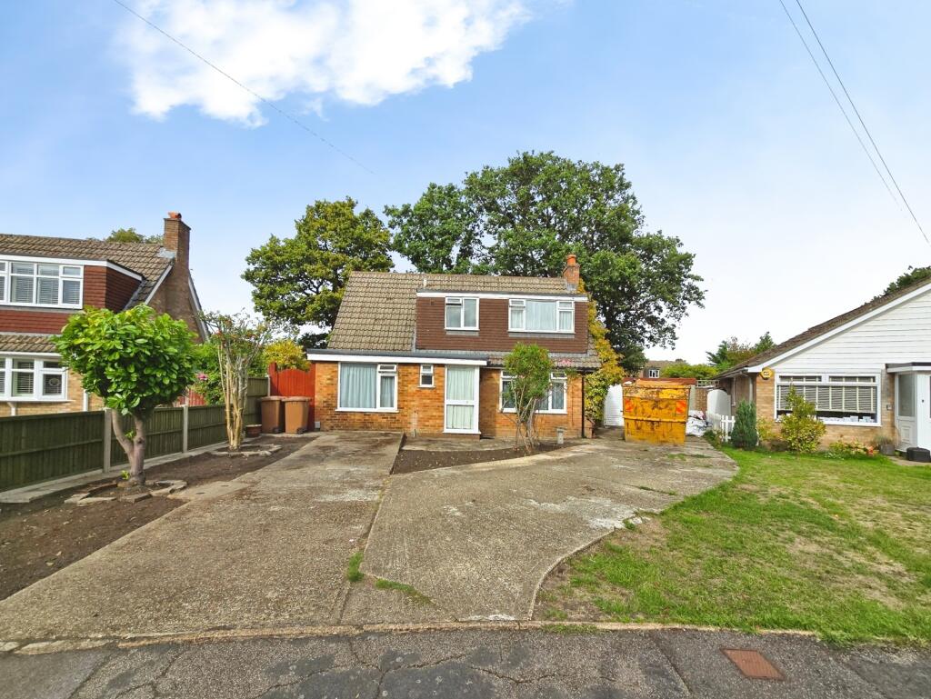 Main image of property: Robin Close, Ash Vale, Surrey, GU12