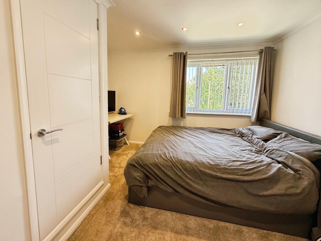 Lapin Lane, Basingstoke, Hampshire, RG22 - View 6