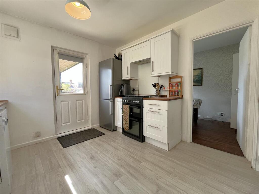 House in Weymouth, Southlands - View 5