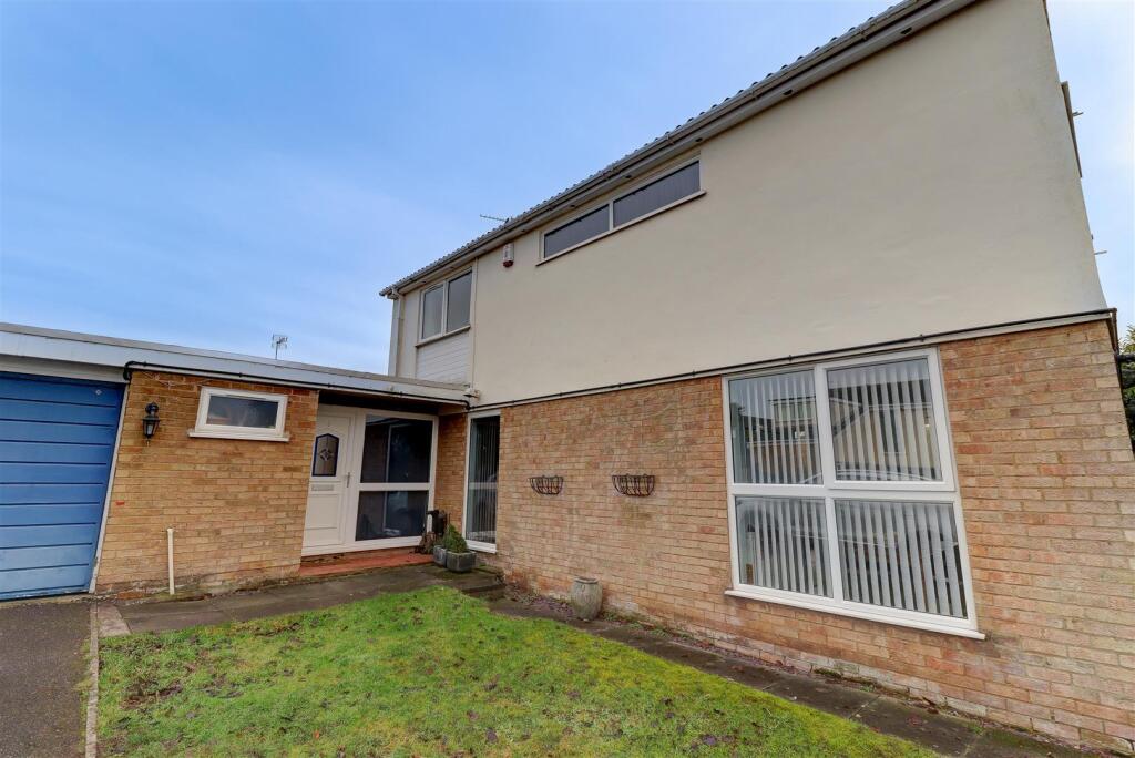 Main image of property: Beechfield Close, Great Glen, Leicester