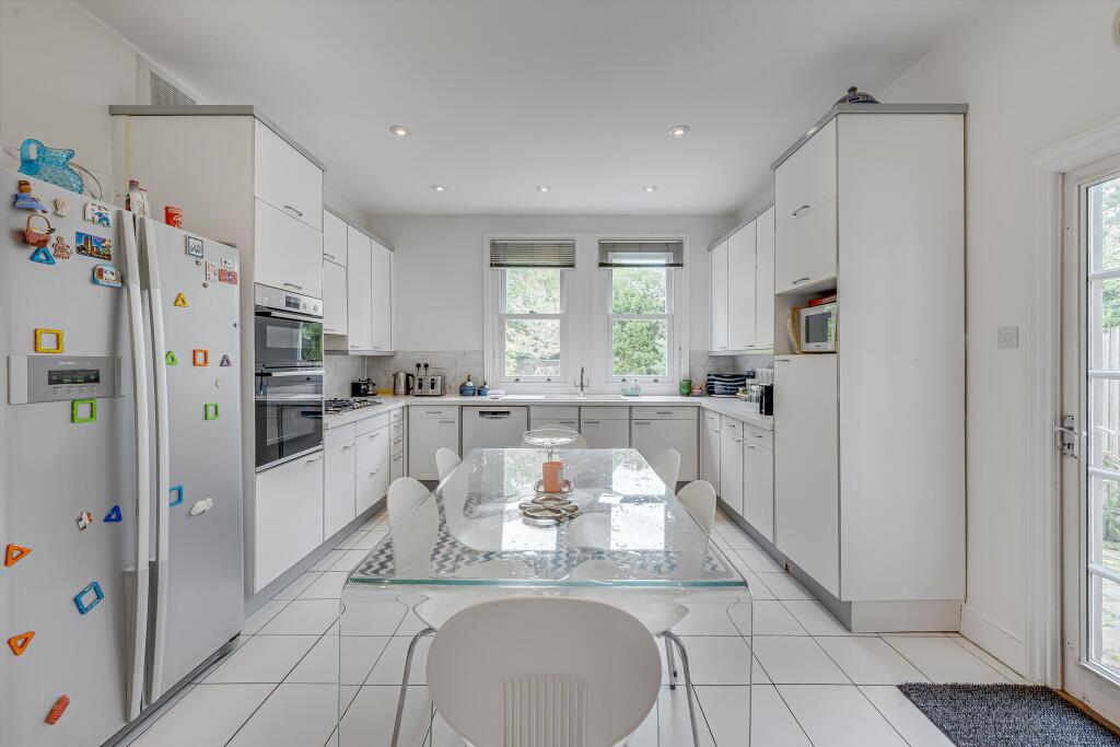 House in Richmond, North Sheen - View 3