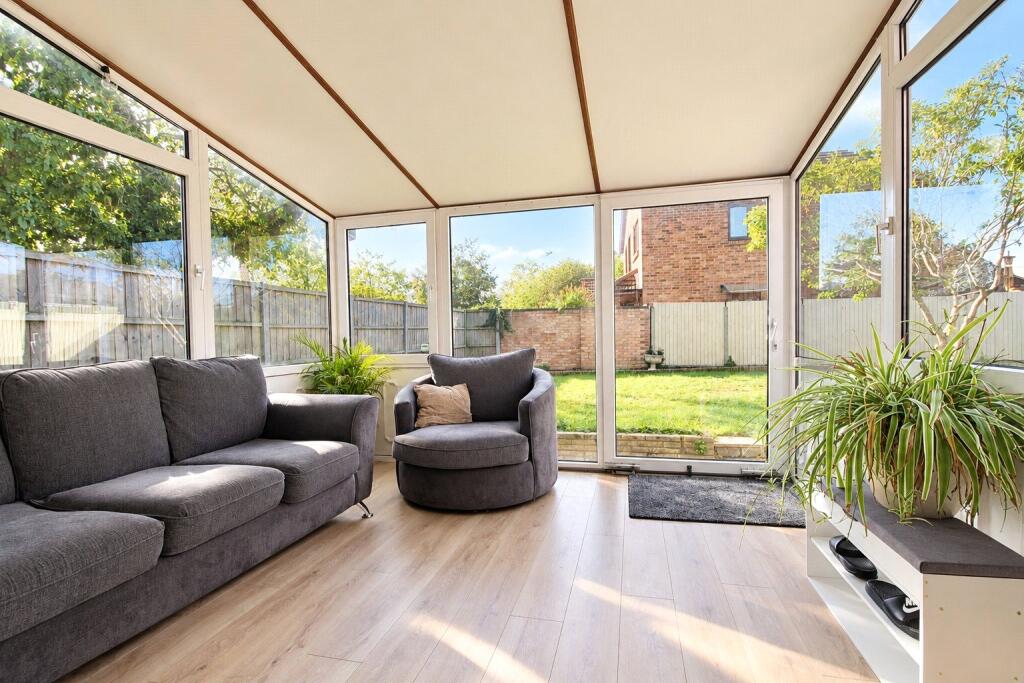 House in Milton Keynes, Brickhill - View 5
