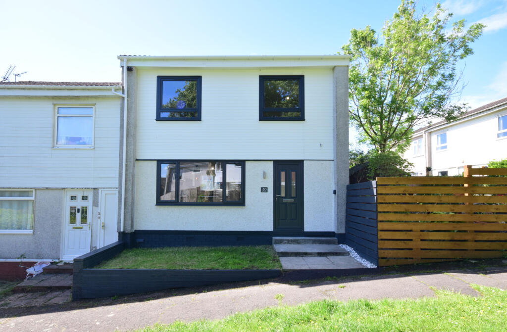 Main image of property: Oak Place, East Kilbride, G75 9EB