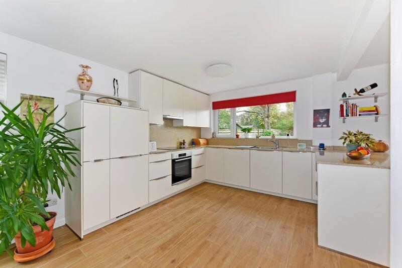 House in Chichester - View 5
