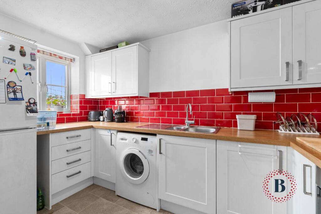 Frances Havergal Close, Leamington Spa photo 2