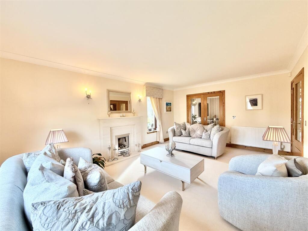 House in Cleghorn, South Lanarkshire - View 5