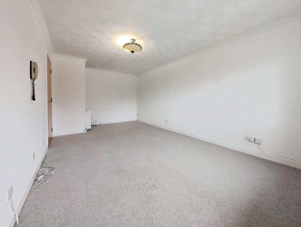 Woodvale Avenue, Airdrie, ML6 photo 3