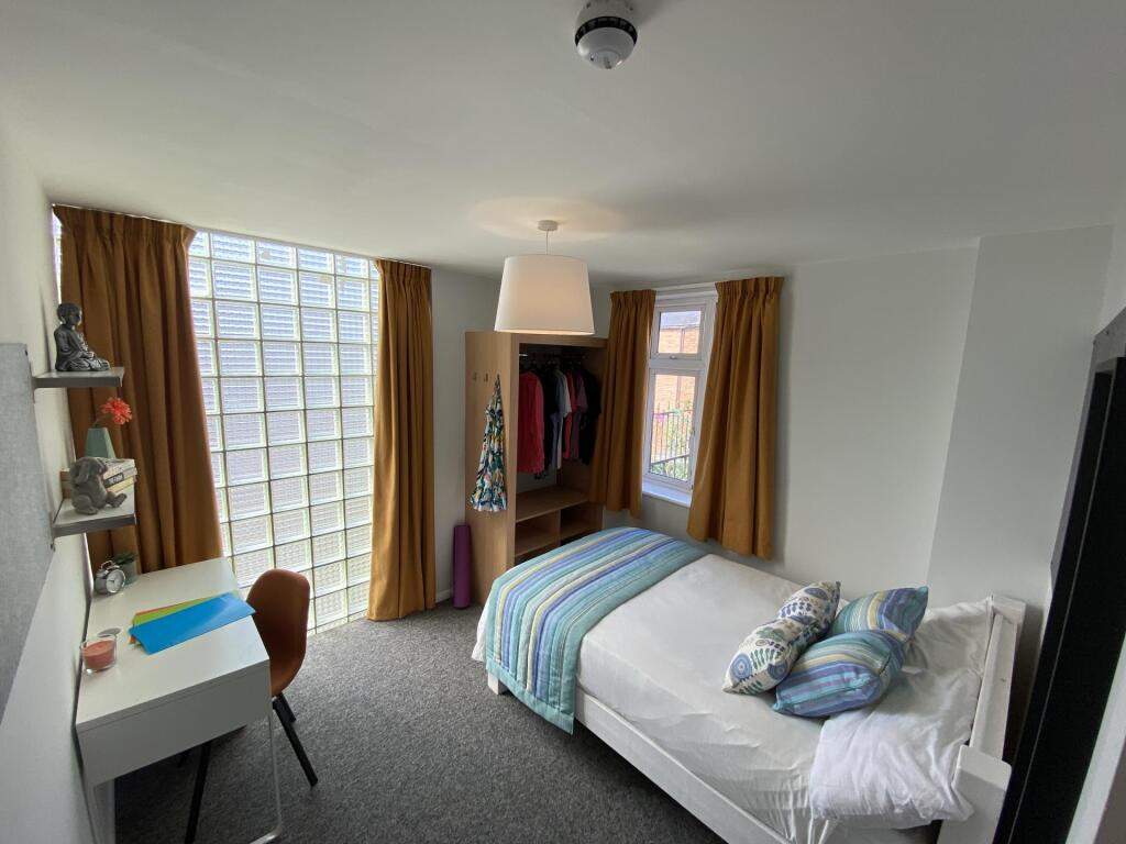 House in Charnwood, Shelthorpe - View 4