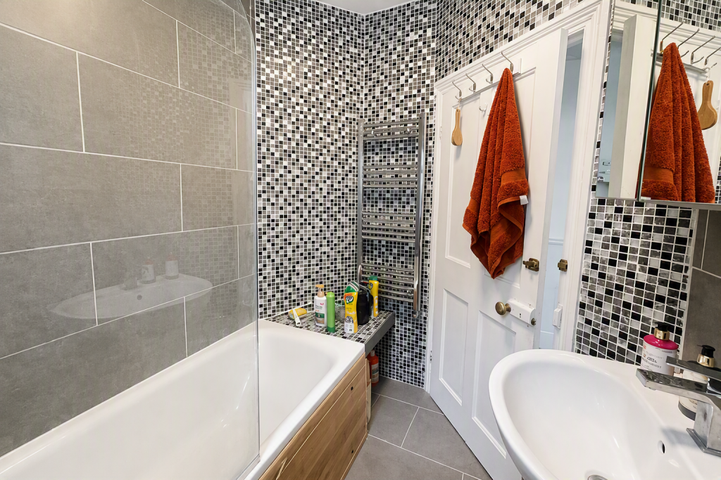 1 bedroom maisonette for rent