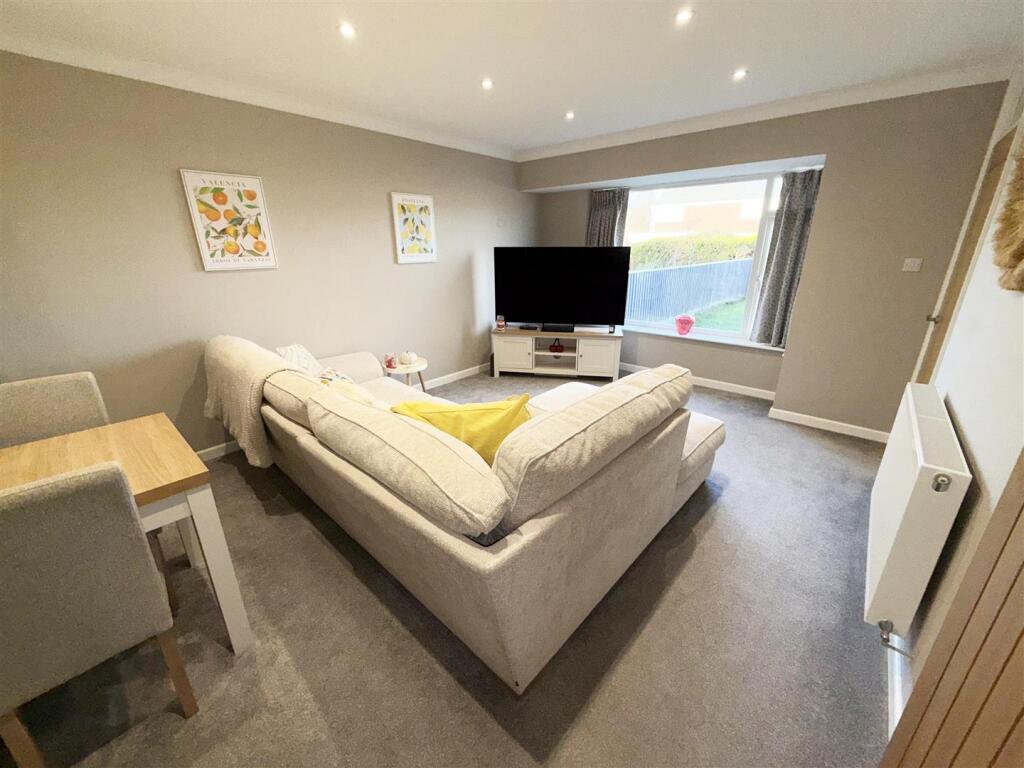 12, Almond Tree Close, Bridgwater photo 3