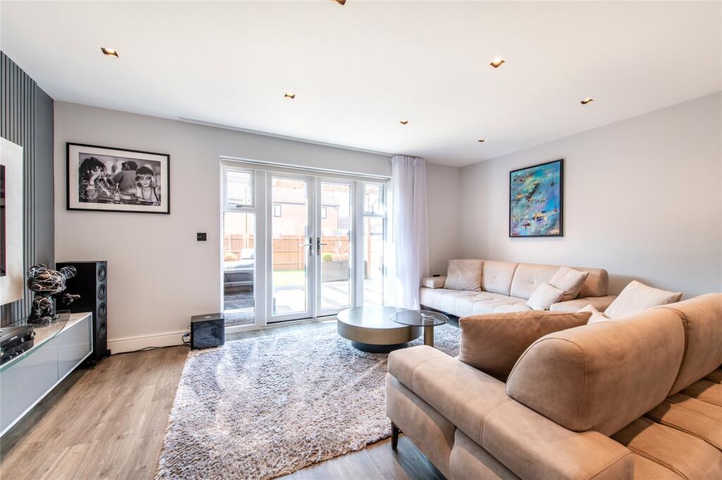 Pearl Close, Langley, Maidstone, Kent, ME17 photo 2