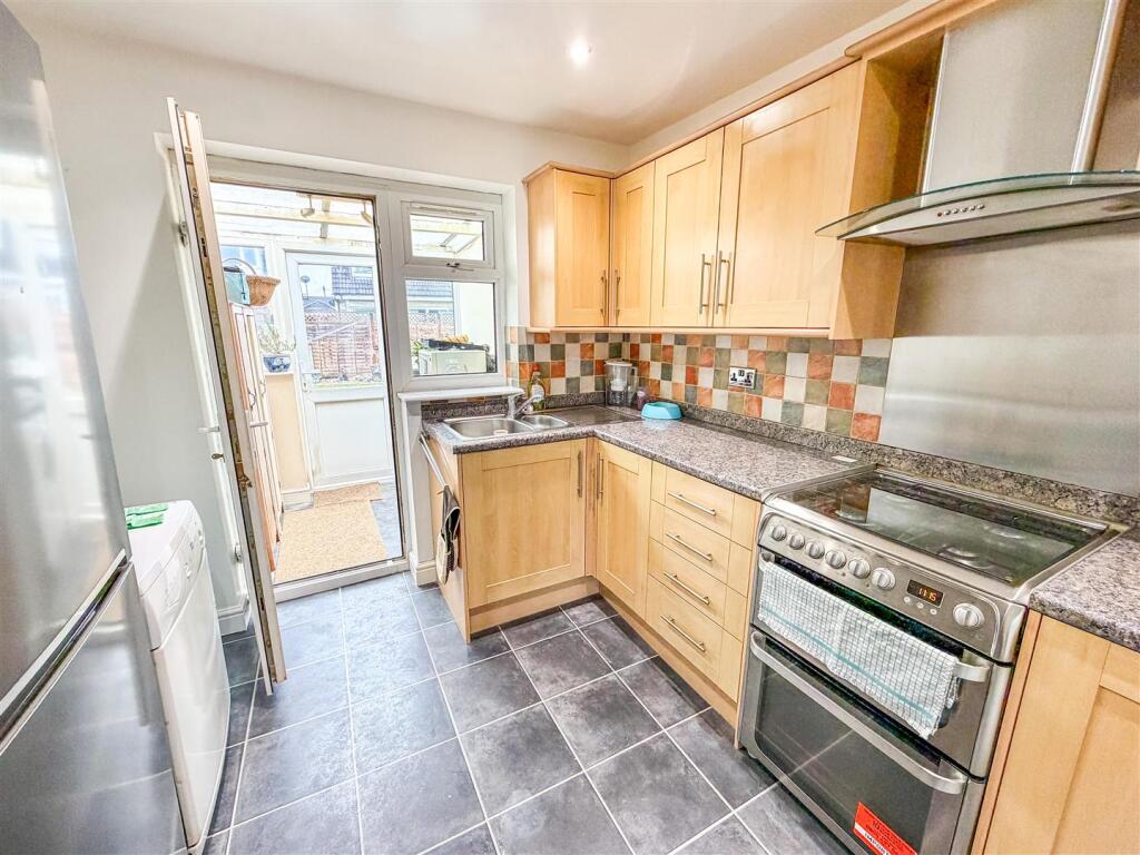 House in Melksham - View 3