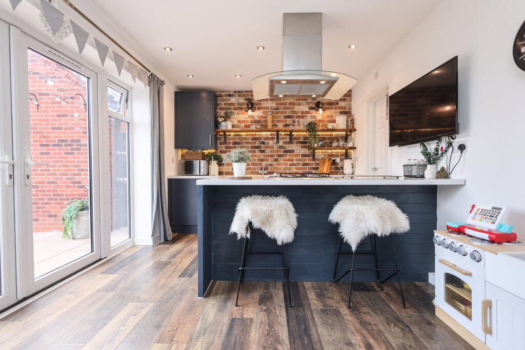 Dewberry Road, Tidbury Green, Solihull, B90 1UJ