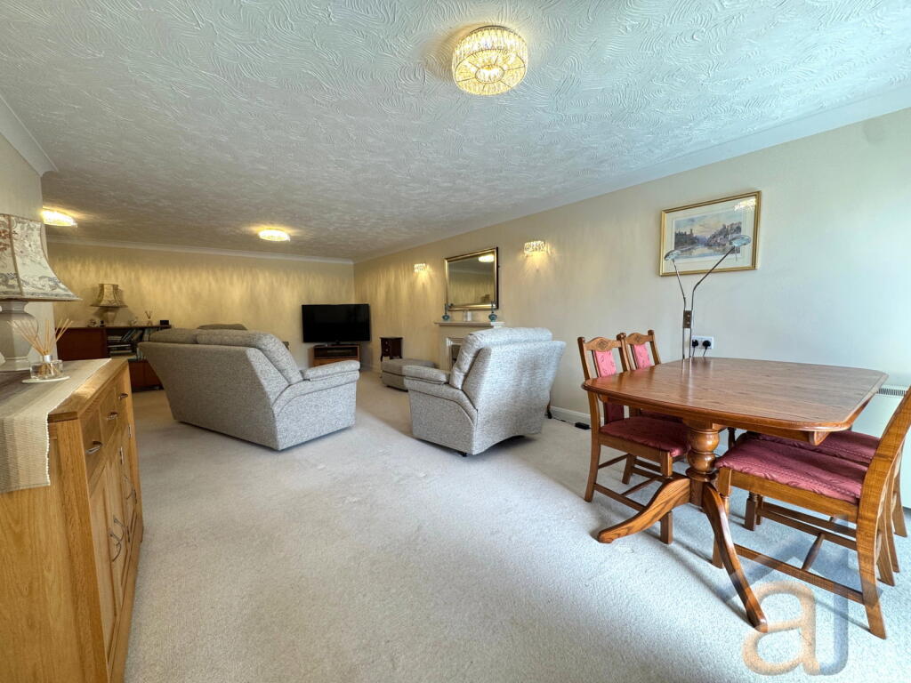 Apartment in Sefton, Liverpool City Region - More