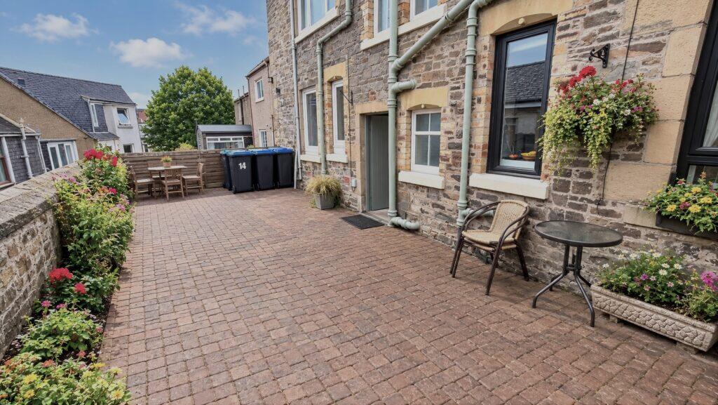 Apartment in Galashiels - More