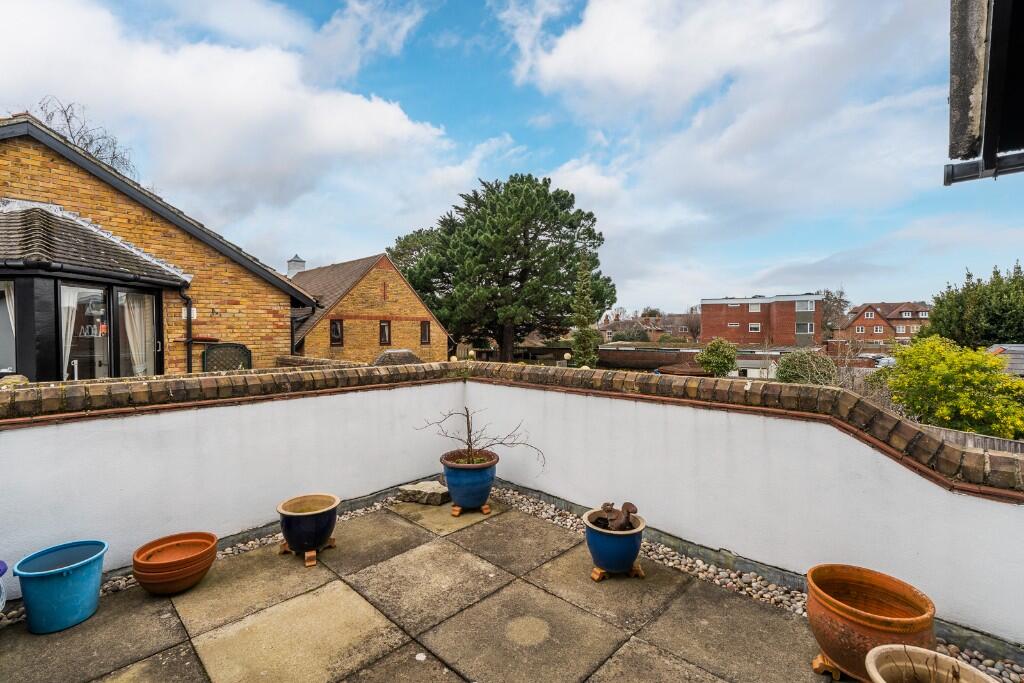 Main image of property: Garden Mews, Warsash, SO31