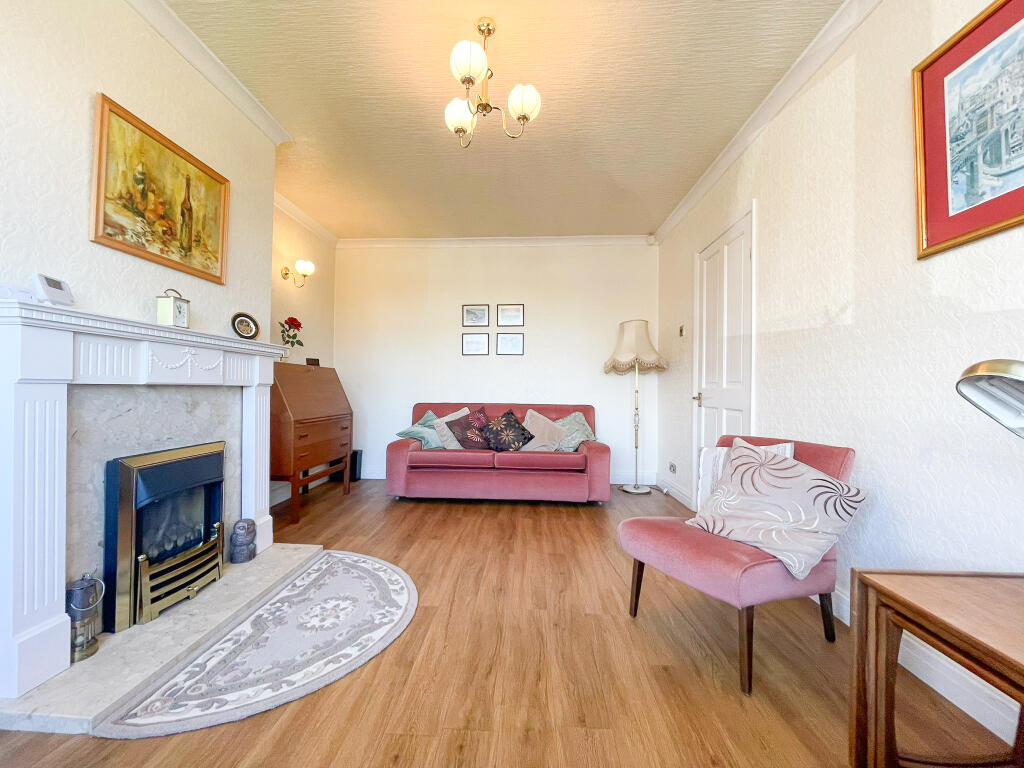 Oxford Drive, Woodley photo 3