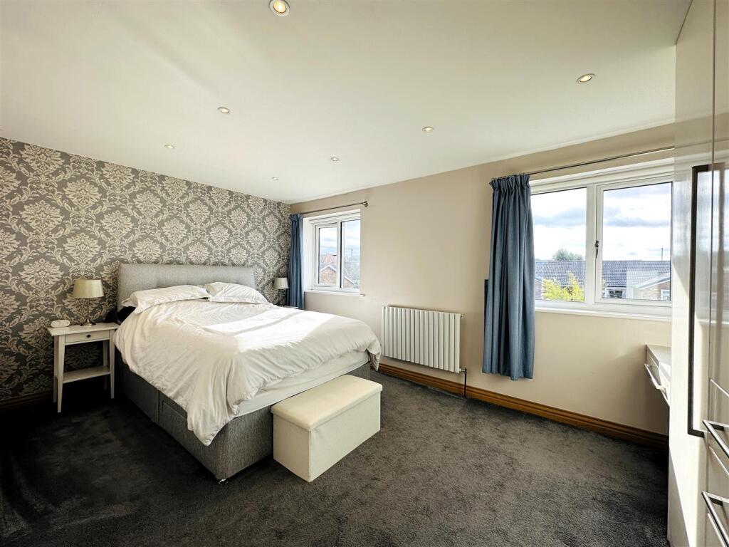 House in Thorpe Willoughby - View 3