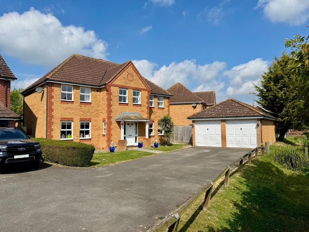 5-bed detached on Bakersfield, Mayland, £725,000