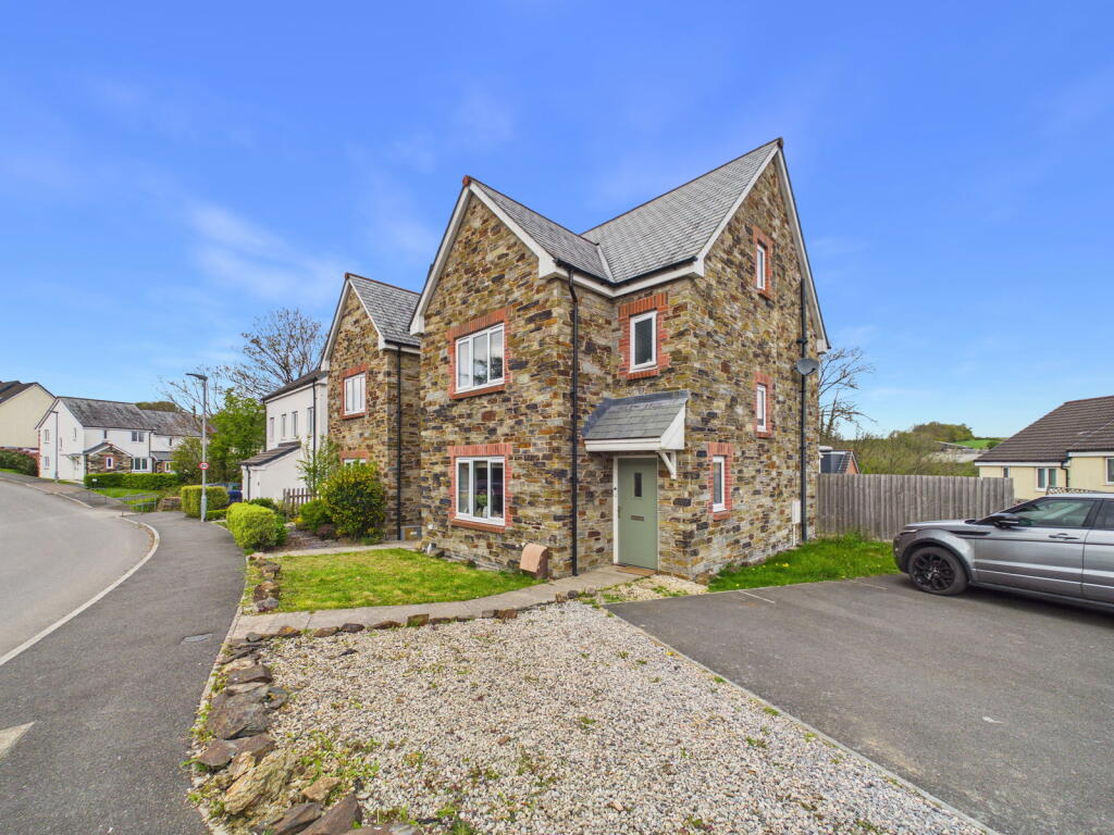 4-bed detached on Granite Way, Liskeard, PL14 6FS (Ref. PM0522), £300,000
