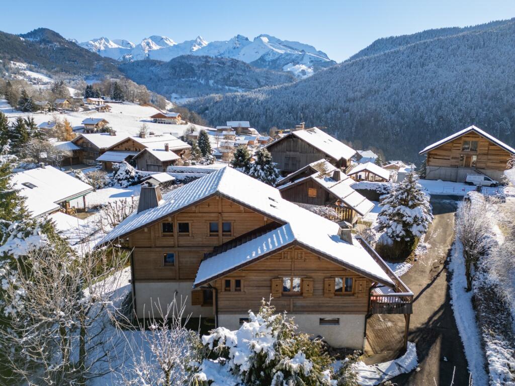 Main image of property: 74450 st-jean-de-sixt