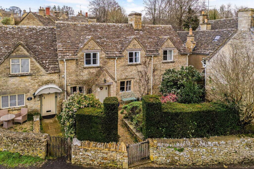 Main image of property: Calcot, Cheltenham, Gloucestershire, GL54