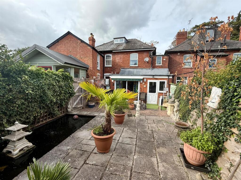 House in Hereford, Herefordshire - View 3