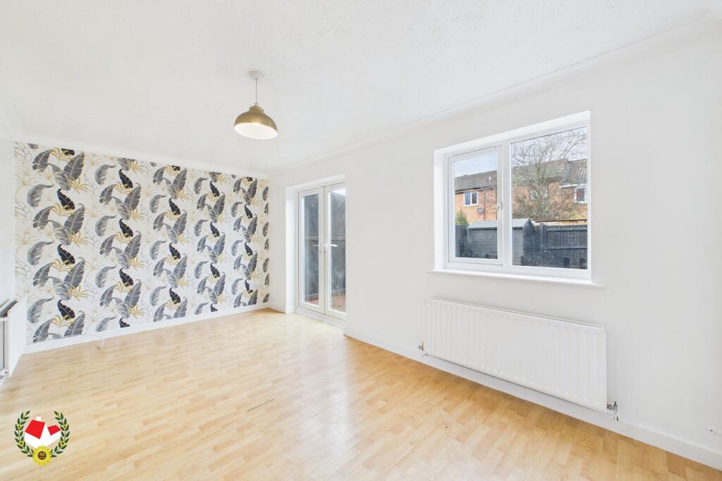 Pippin Close, Abbeymead, Gloucester, GL4 5YT photo 2