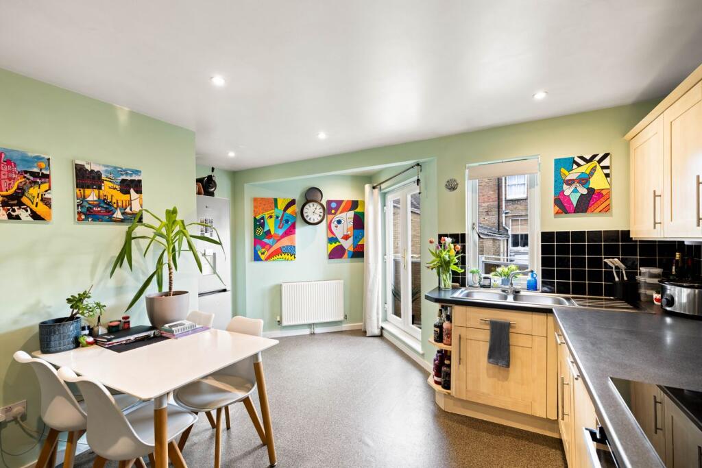 House in Canterbury - View 3
