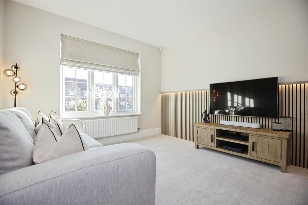 Sansbury Drive, Banbury photo 3