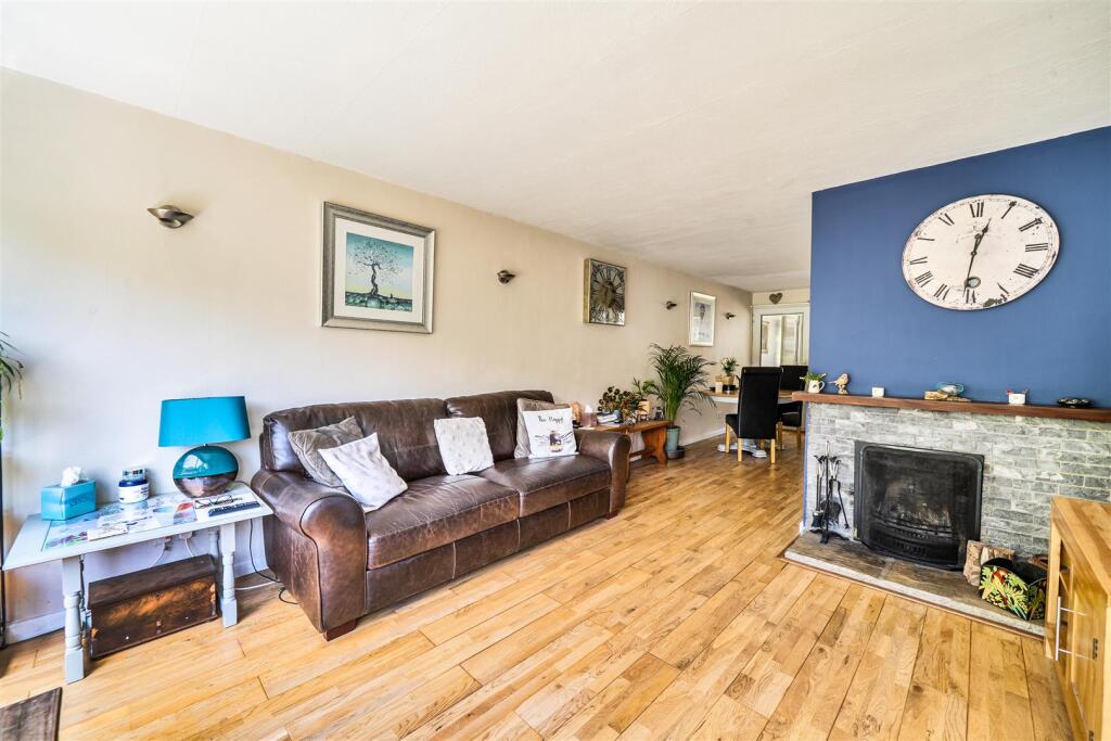 House in Syresham, West Northamptonshire - View 5