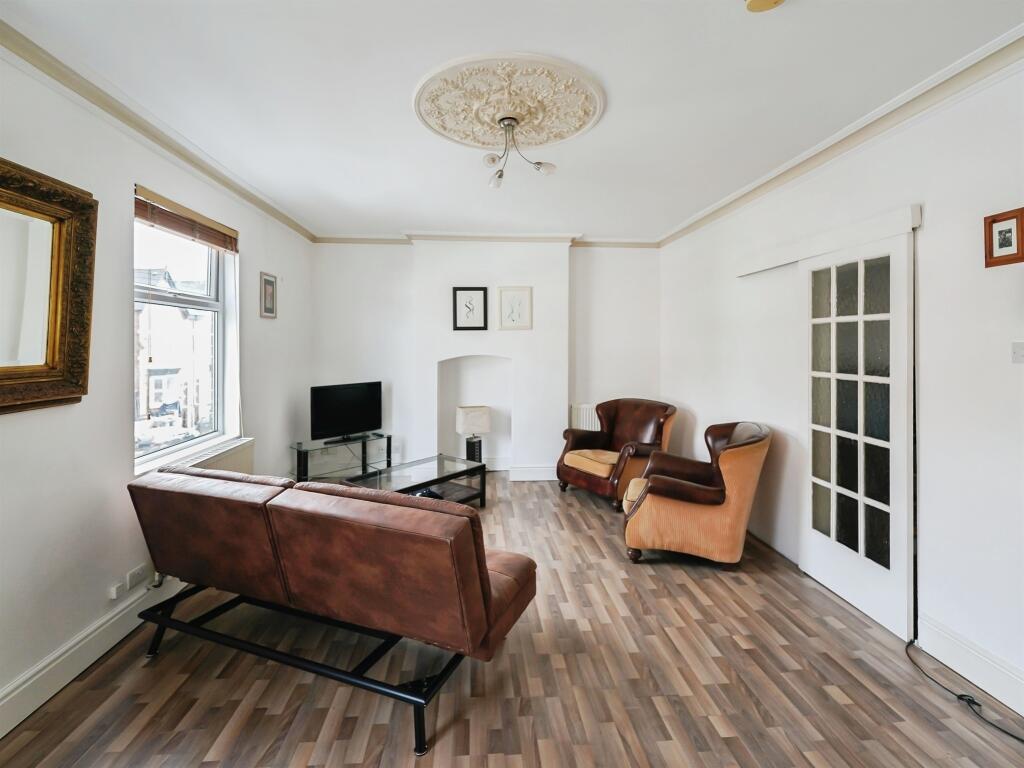 Apartment in Birmingham, West Midlands - View 2