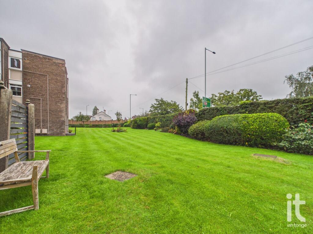 Apartment in Stockport - View 5