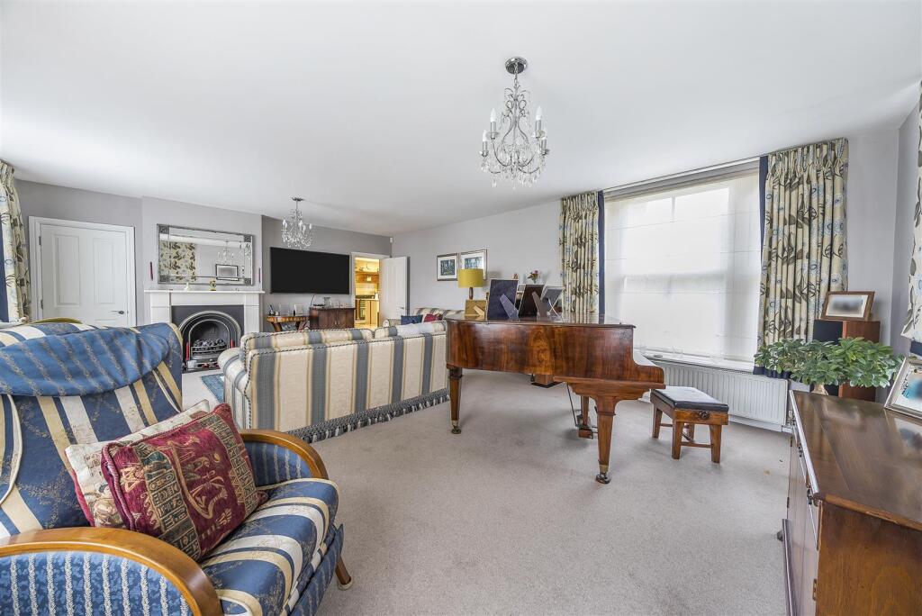 House in Harrow - View 4