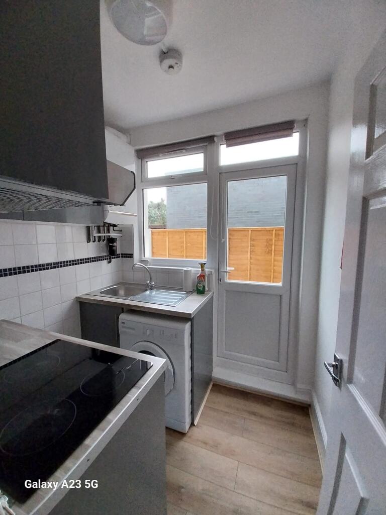 Apartment in London - More
