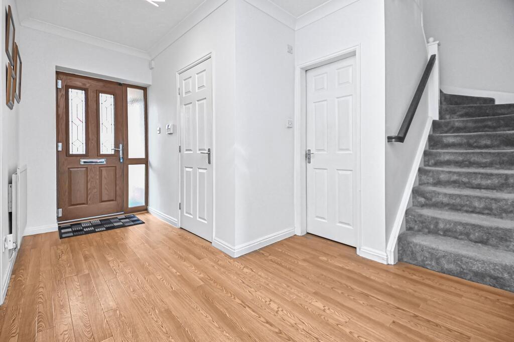 House in Bolton, Westhoughton - View 3