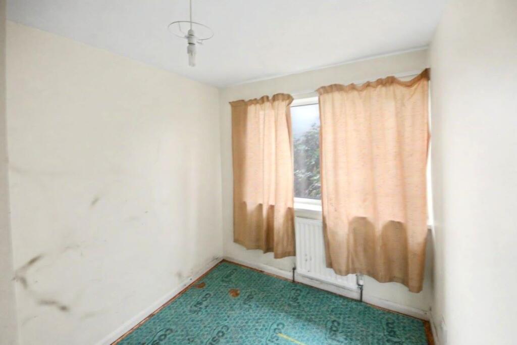 House in Stevenage, Stotfold - View 5