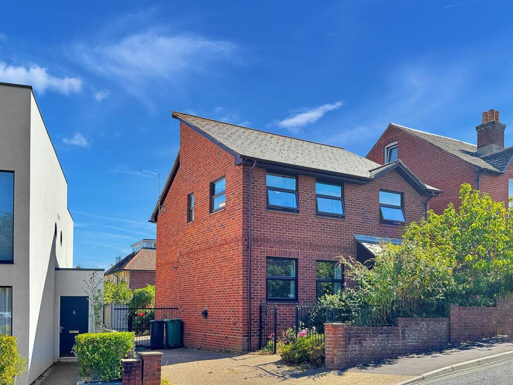 Main image of property: Park Road, Cowes, PO31