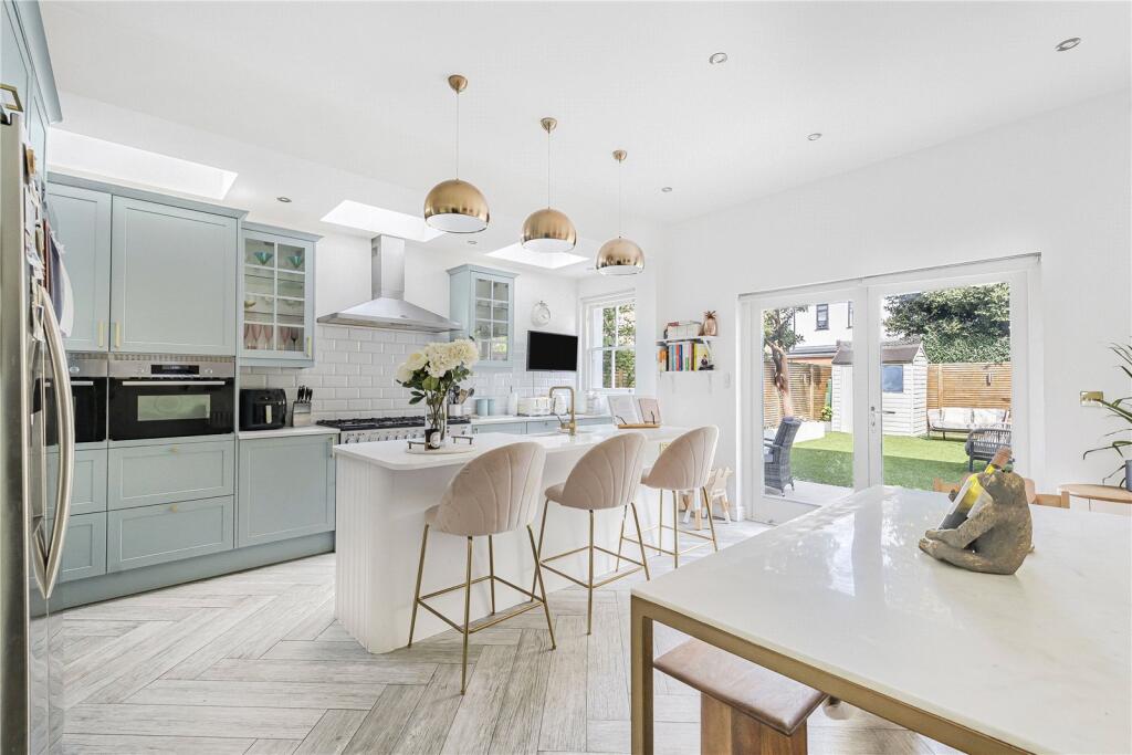 Main image of property: Whitehall Gardens, London, W3