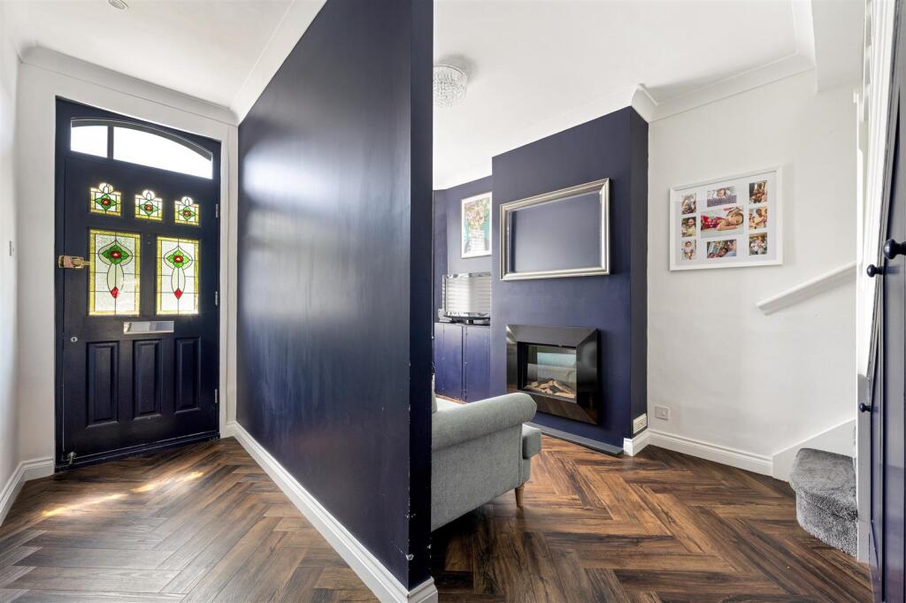 Barclay Road, London - More