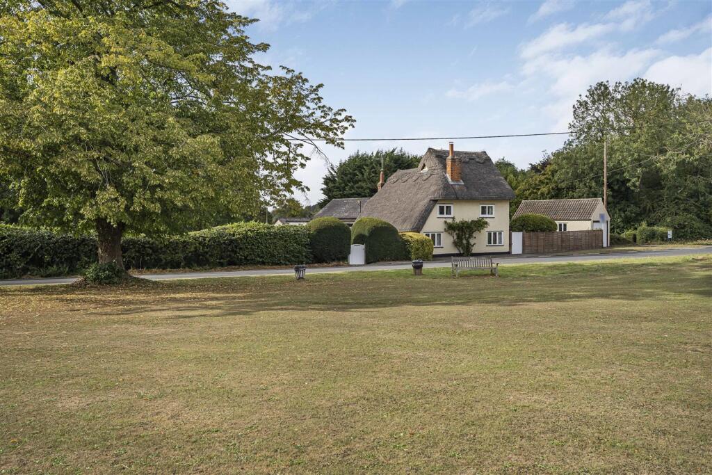 3-bed detached on Hill Green, Clavering, Saffron Walden, £585,000