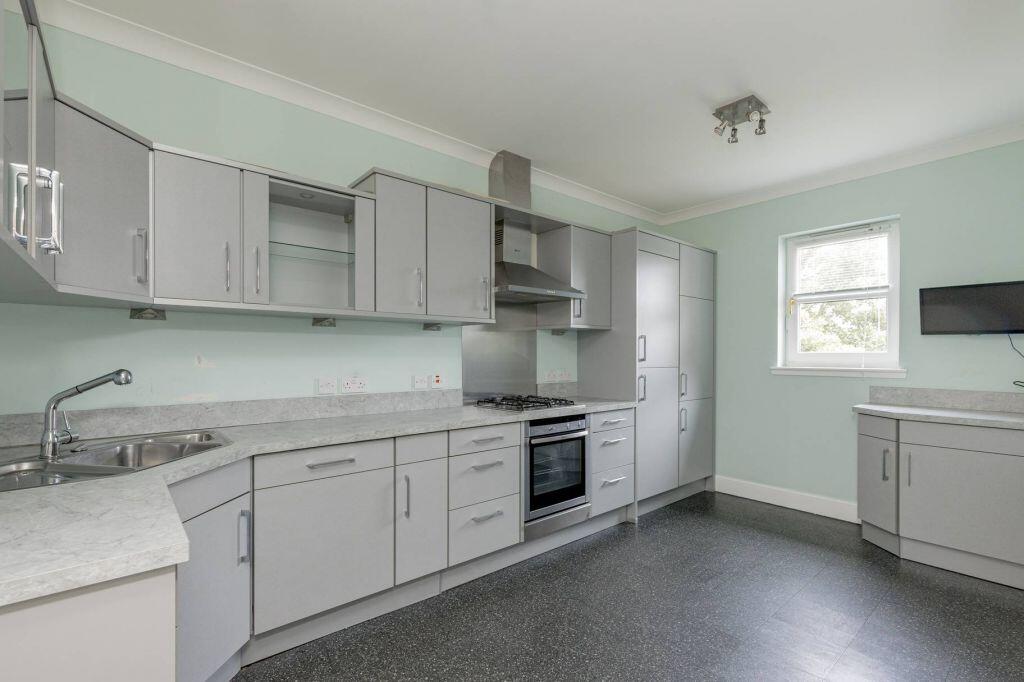 44/5 Cramond Road North, Edinburgh, EH4 6JA photo 4