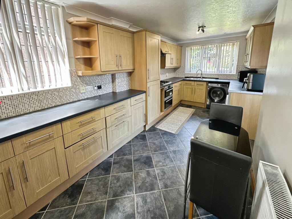 Harlaxton Street, Burton-On-Trent, DE13 photo 4