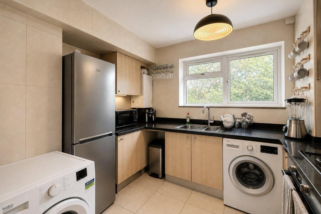 Apartment in London - View 3