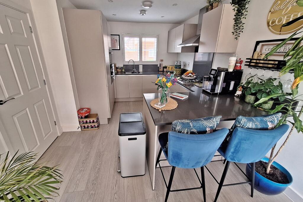 House in Luton - View 3