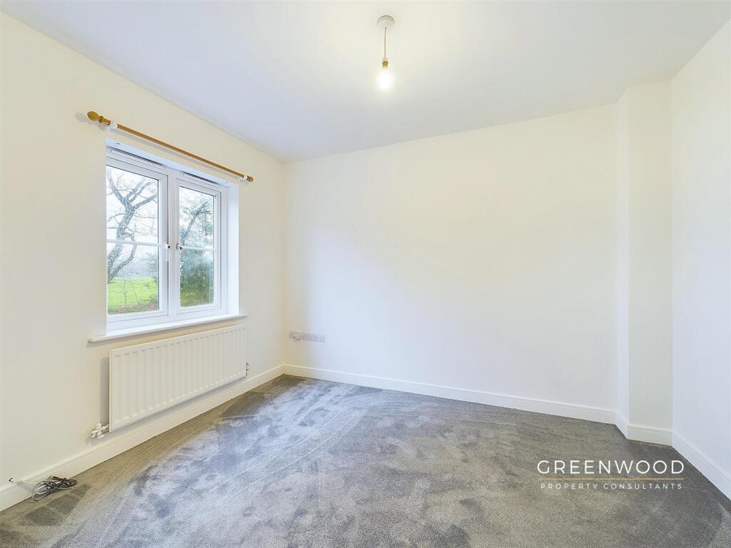 Cater Walk, Colchester, Essex photo 3